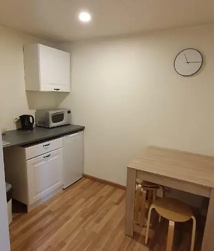 Vandrarhem Maenniku Jk